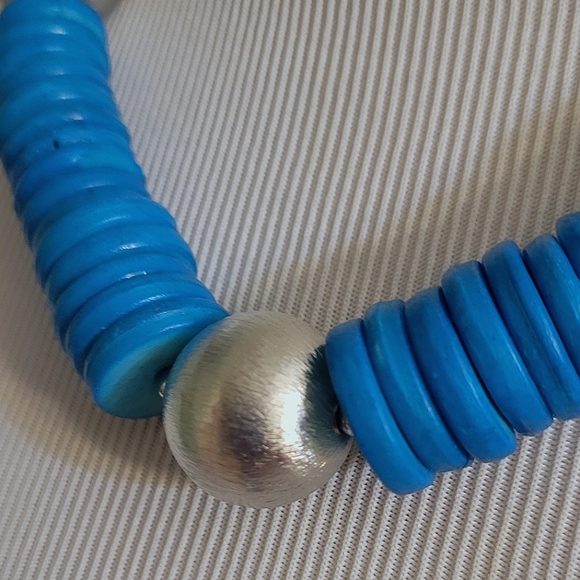 Fun Fashion Necklace - Picture 3 of 5